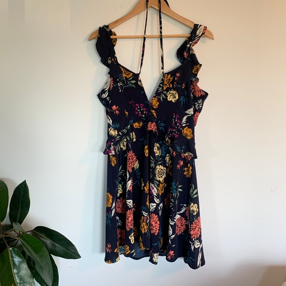 Summer floral dress with ruffle straps new! - Picture 4 of 10